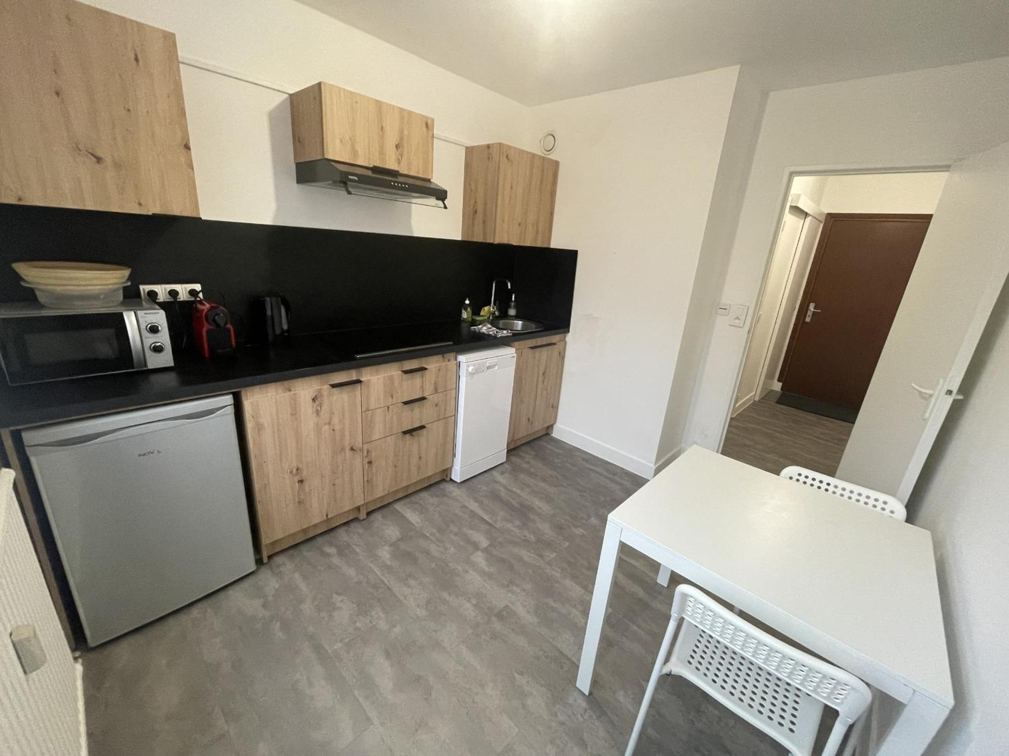 Logement Neuf A Proximite Du Centre Ville Avec Parking Limoges Bagian luar foto